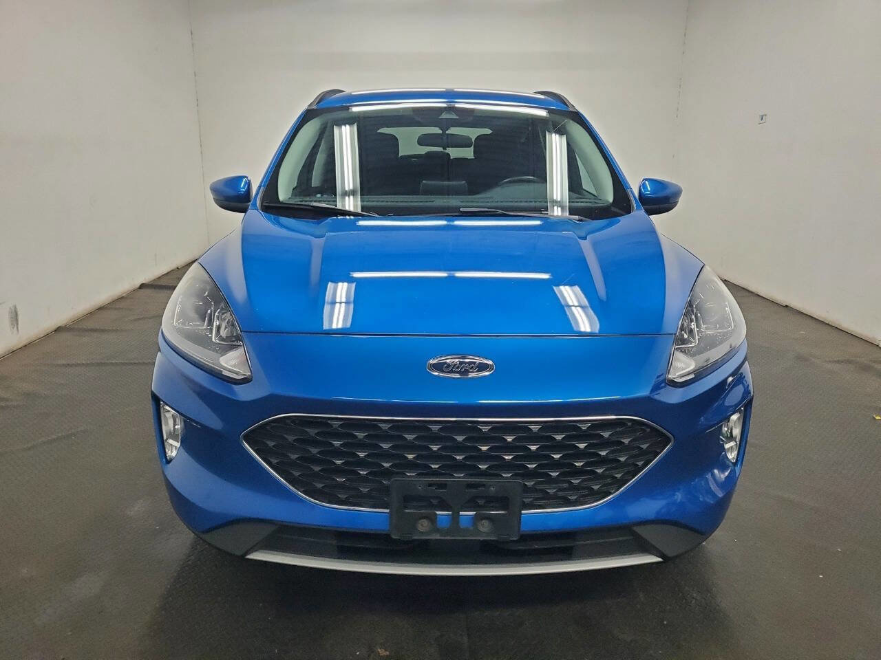 Used 2021 Ford Escape SEL image 2