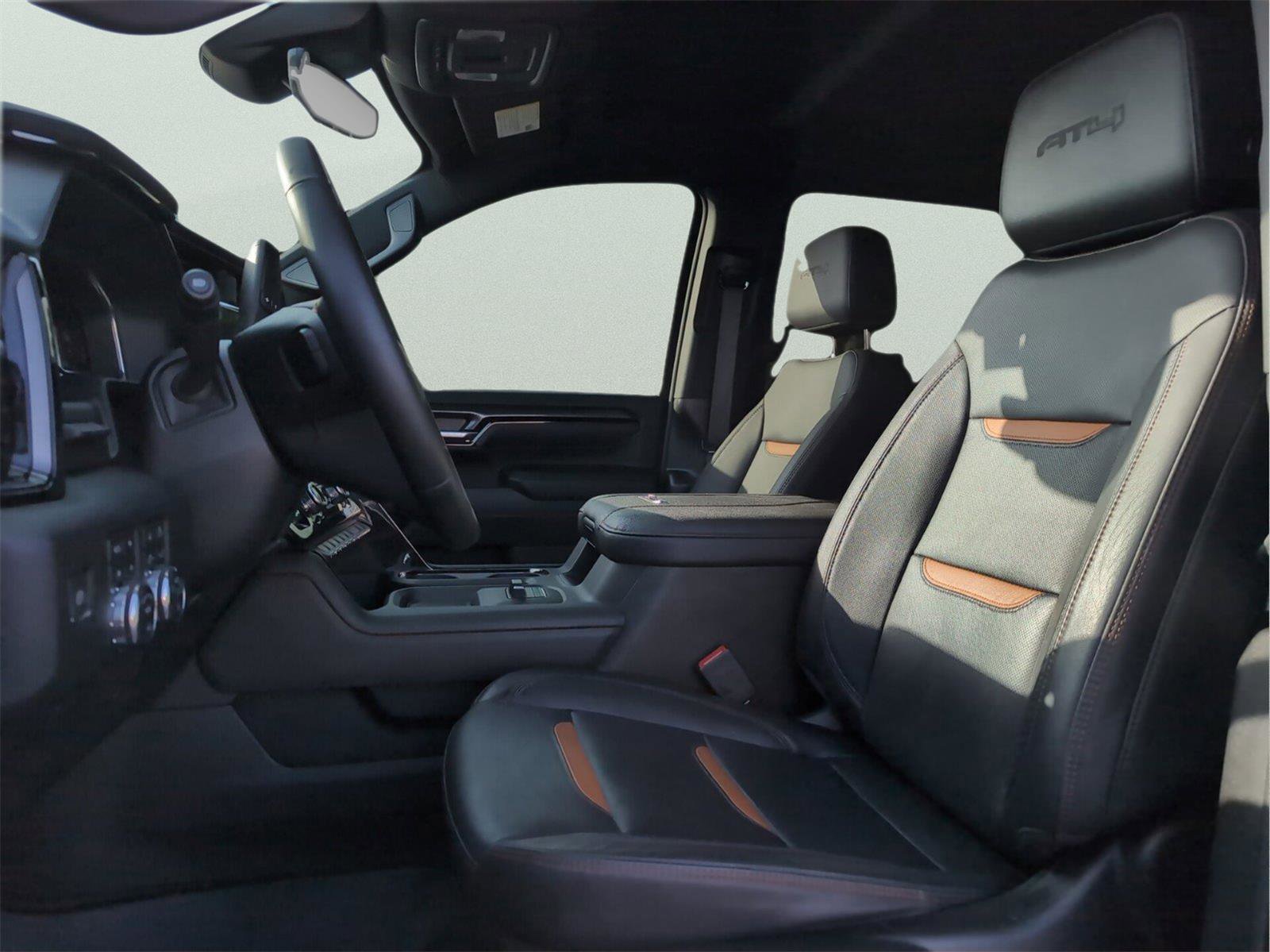 Used 2024 GMC Sierra 2500 AT4 w/ Technology Package AWD/4WD image 15