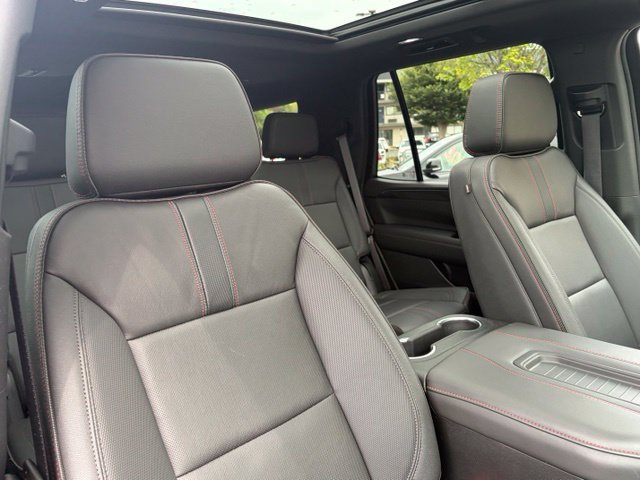 Used 2024 Chevrolet Tahoe RST w/ Luxury Package AWD/4WD image 30