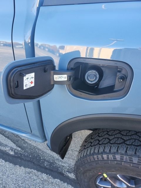 New 2025 Ford Ranger XLT w/ Equipment Group 301A High image 18