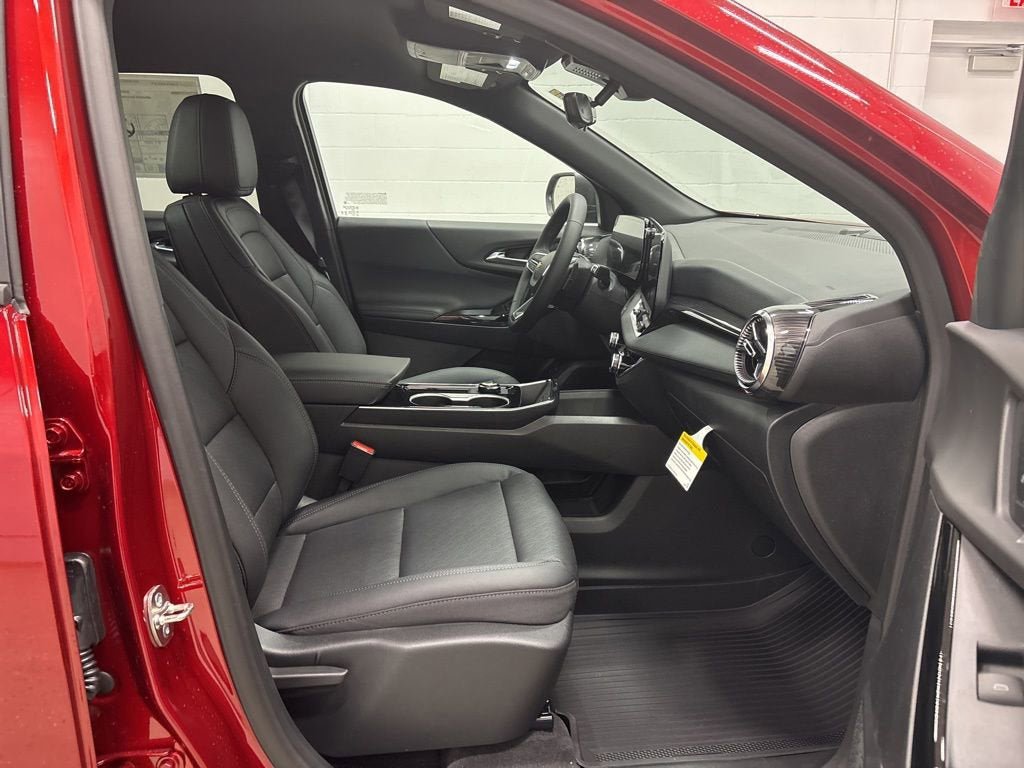 New 2026 Chevrolet Equinox LT w/ Convenience Package II AWD/4WD image 30