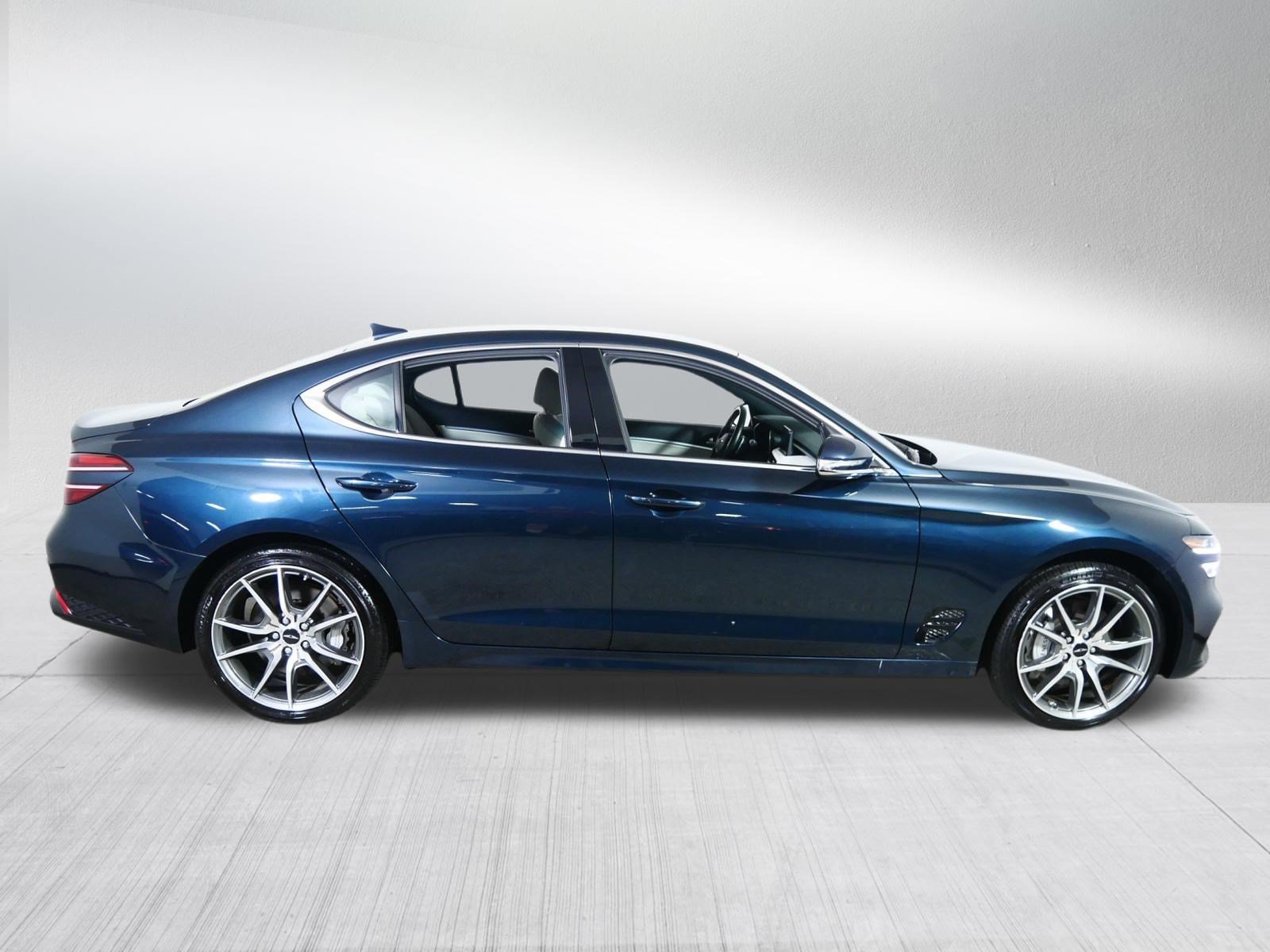 Used 2024 Genesis G70 2.5T AWD/4WD image 8