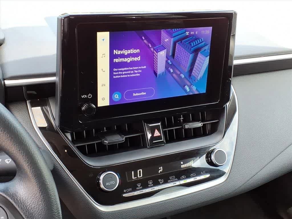 Used 2025 Toyota Corolla LE FWD image 21