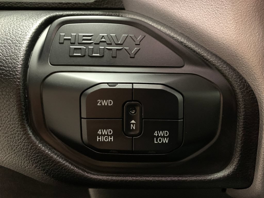 Used 2026 RAM 2500 Laramie AWD/4WD image 26