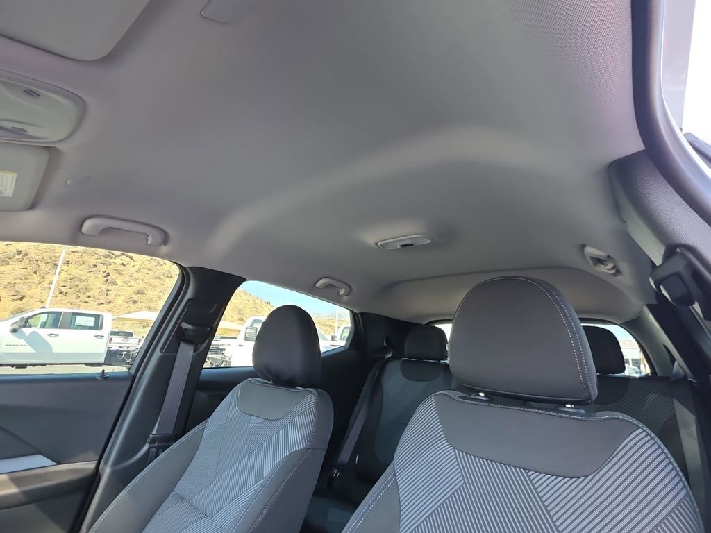 Used 2027 Chevrolet Bolt LT w/ Comfort Package FWD image 19