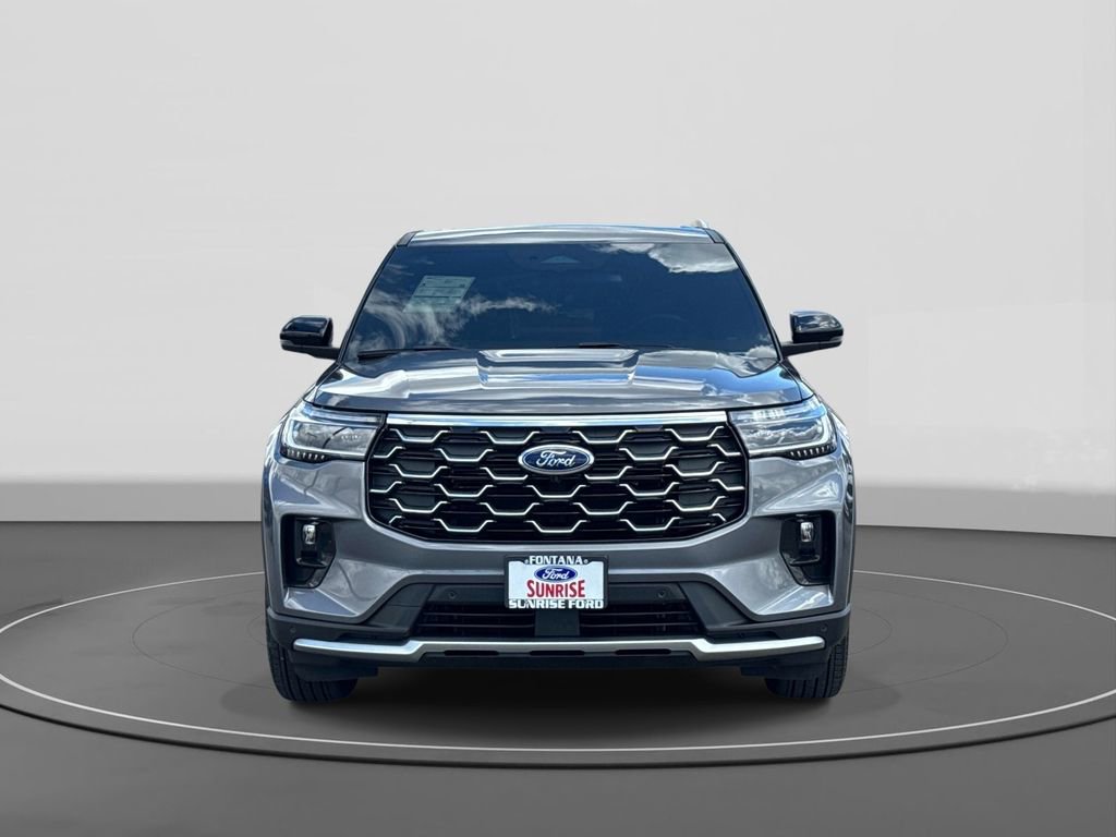 Certified 2025 Ford Explorer Platinum RWD image 3