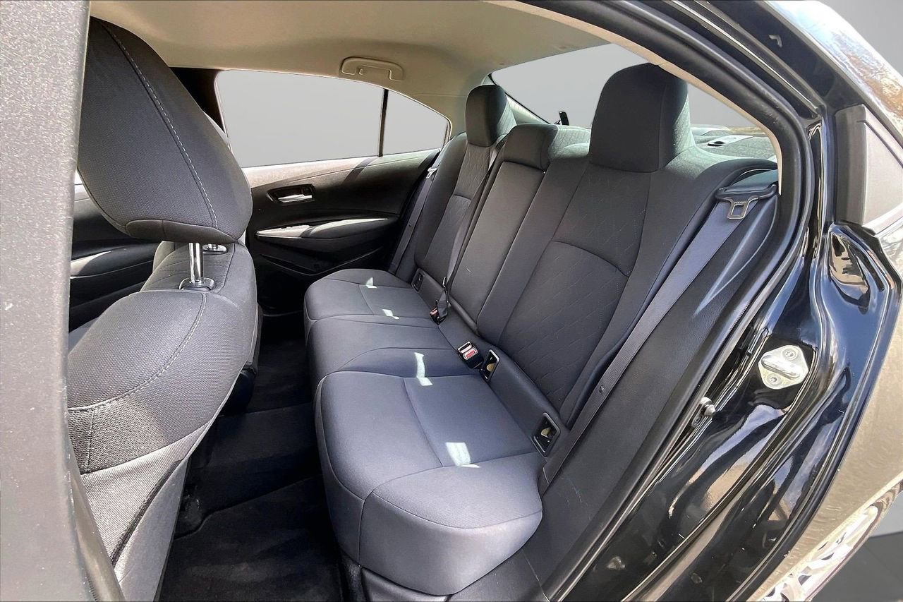 Used 2020 Toyota Corolla LE image 21