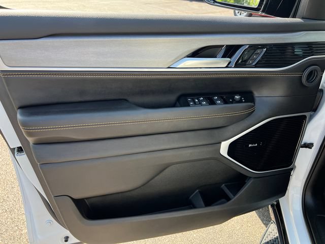 New 2026 Jeep Grand Wagoneer 4WD image 11