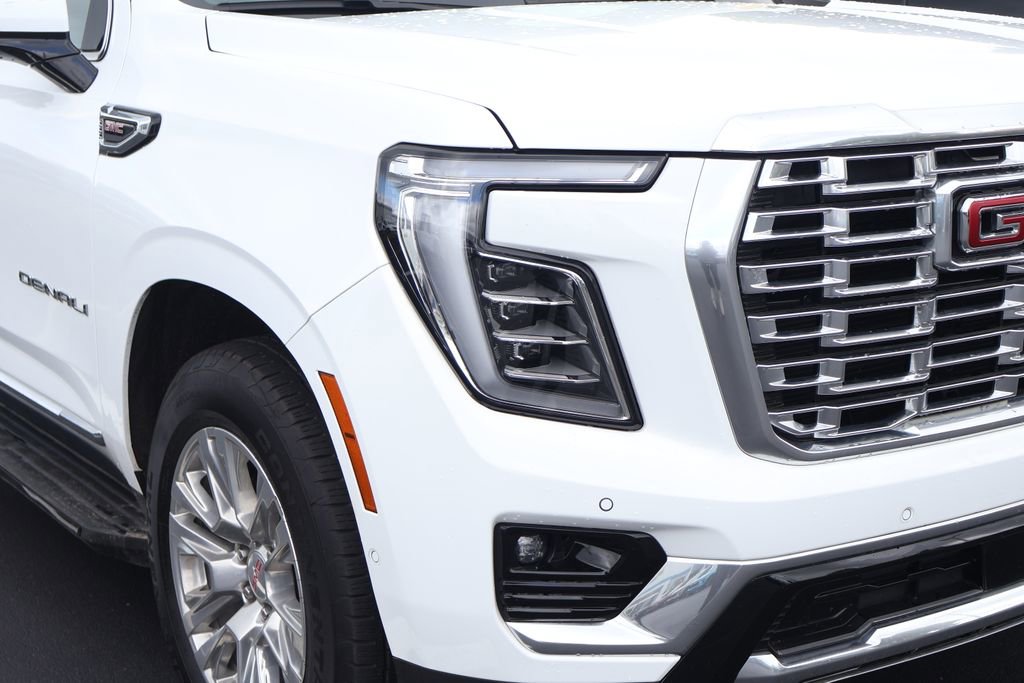 Used 2025 GMC Yukon Denali AWD/4WD image 4