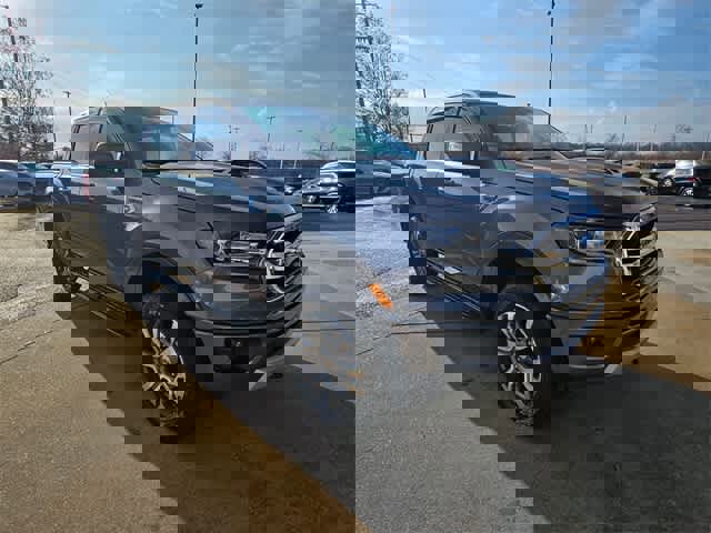 Used 2023 Ford Ranger Lariat w/ FX4 Off-Road Package image 3