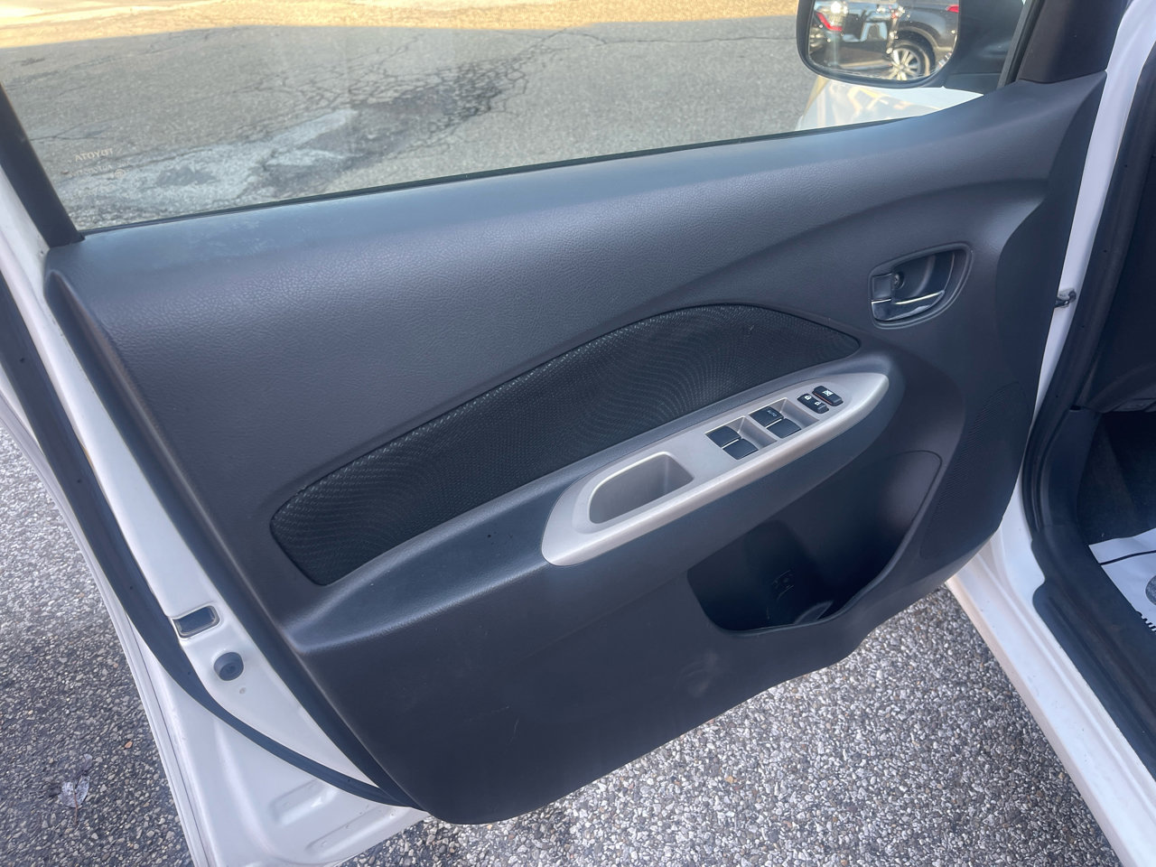 Used 2011 Toyota Yaris Sedan image 10