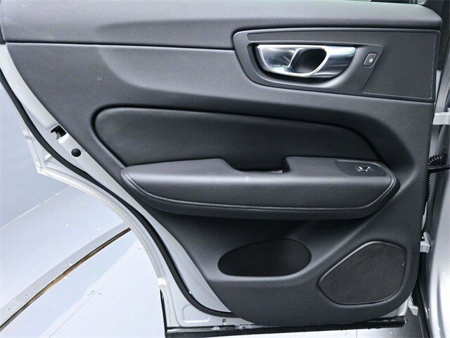 Used 2023 Volvo XC60 B5 Plus w/ Climate Package FWD image 23