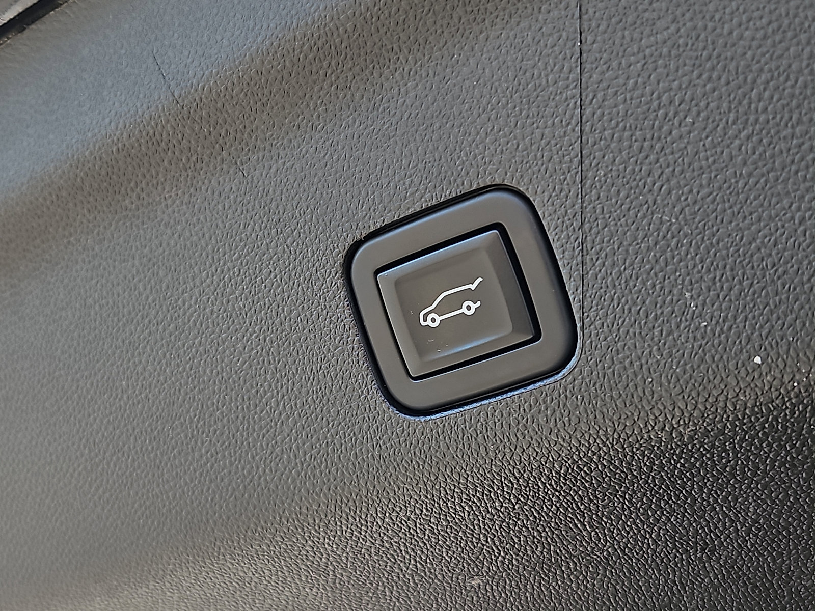 Used 2022 GMC Yukon AT4 image 31