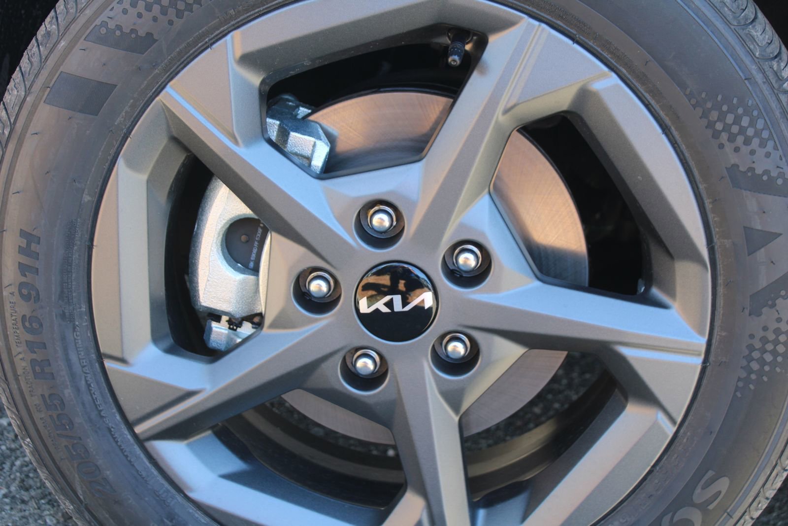 New 2026 Kia K4 FWD image 17