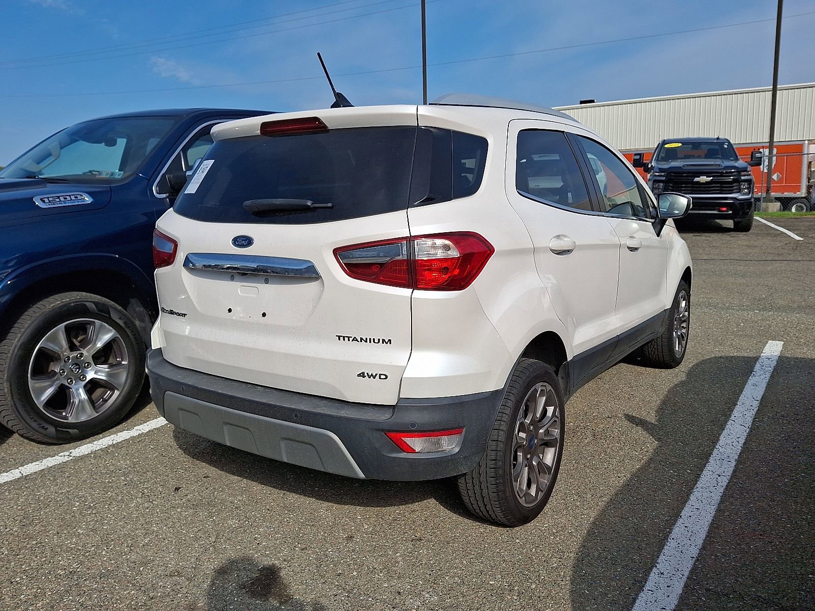 Used 2018 Ford EcoSport Titanium w/ Titanium Cold Weather Package AWD/4WD image 4