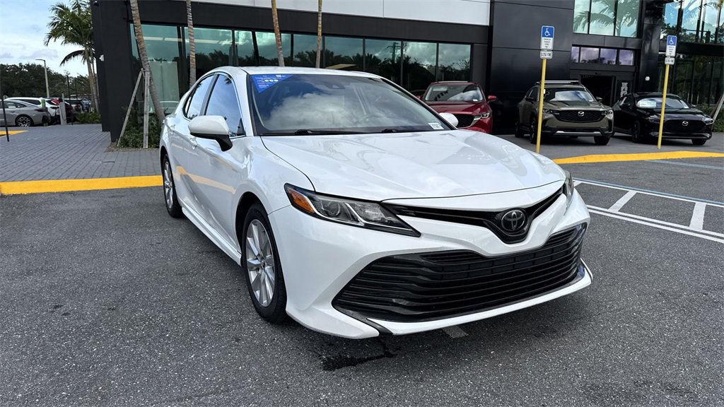 Used 2018 Toyota Camry LE image 8
