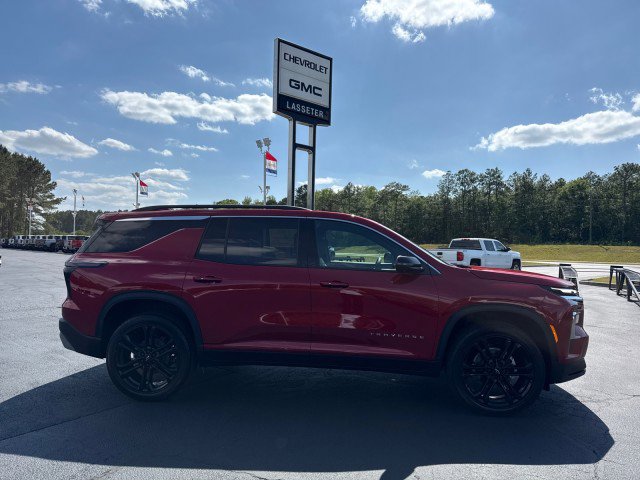 New 2026 Chevrolet Traverse LT w/ Driver Confidence Package FWD image 2