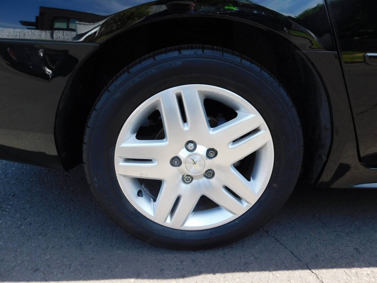 Used 2015 Chevrolet Impala LT w/ LT Sunroof Package FWD image 21