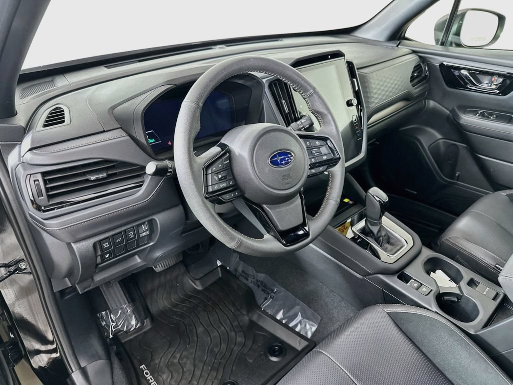 Used 2025 Subaru Forester Touring AWD/4WD image 14