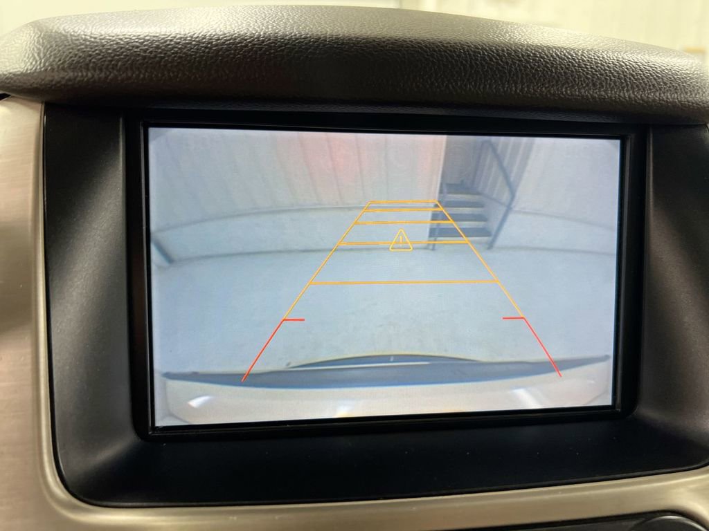 Used 2015 GMC Yukon XL Denali w/ Open Road Package AWD/4WD image 16