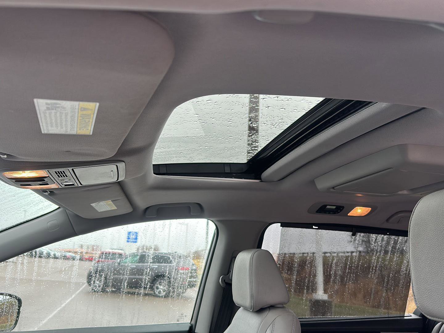 Used 2019 Honda Odyssey Elite image 26