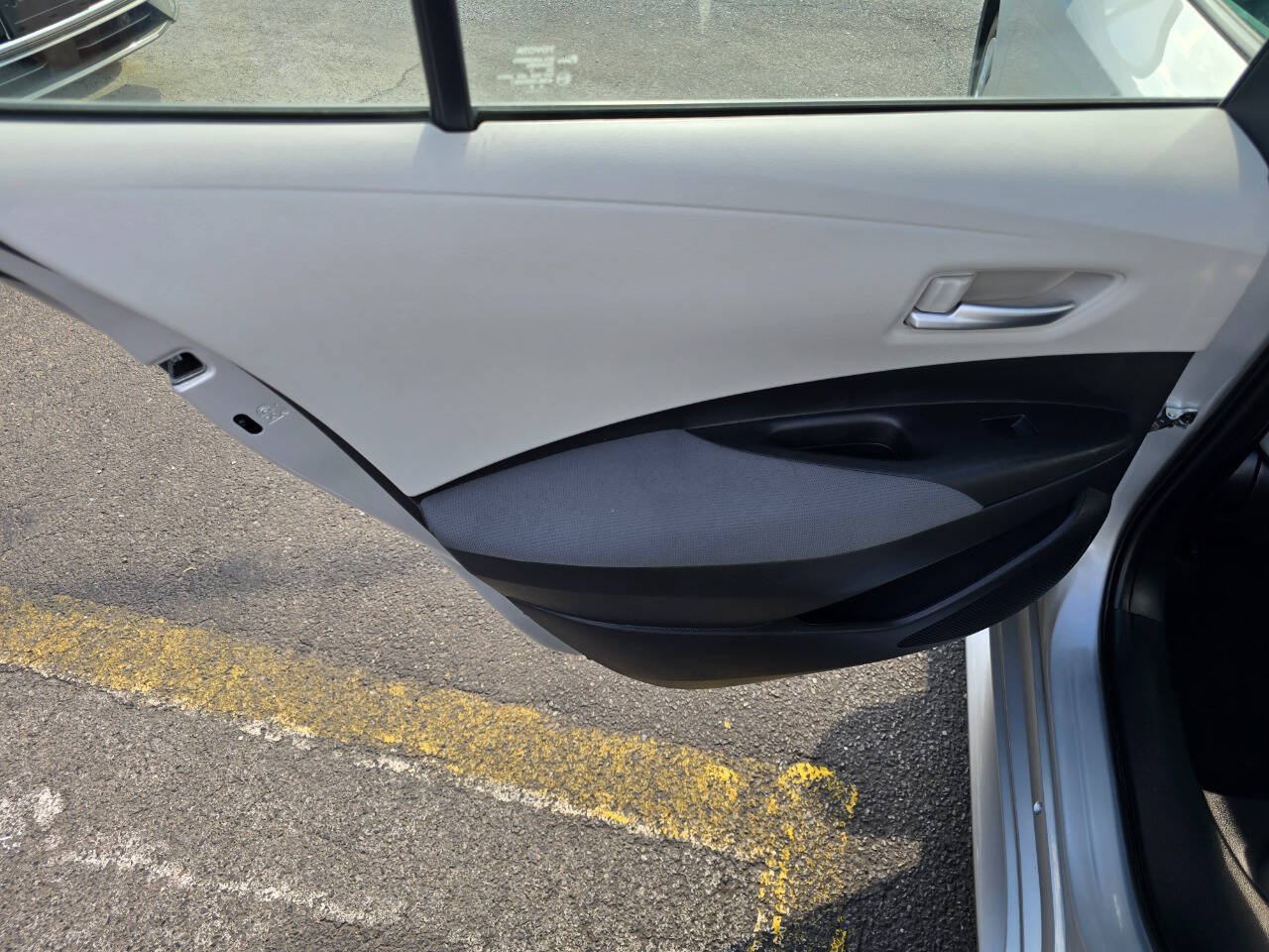 Used 2021 Toyota Corolla L w/ Carpet Mat Package (TMS) FWD image 18