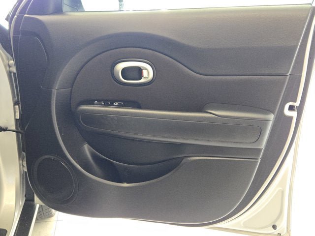Used 2018 Kia Soul + FWD image 6