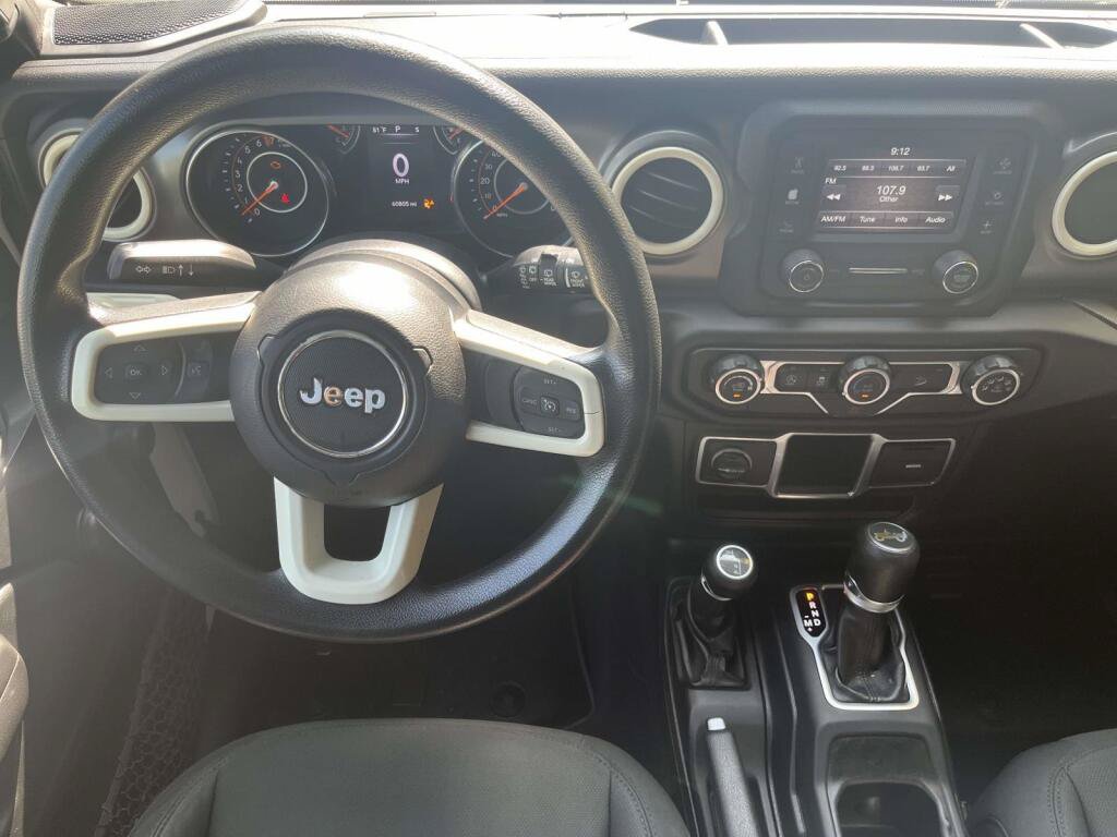 Used 2018 Jeep Wrangler Unlimited Sport AWD/4WD image 2
