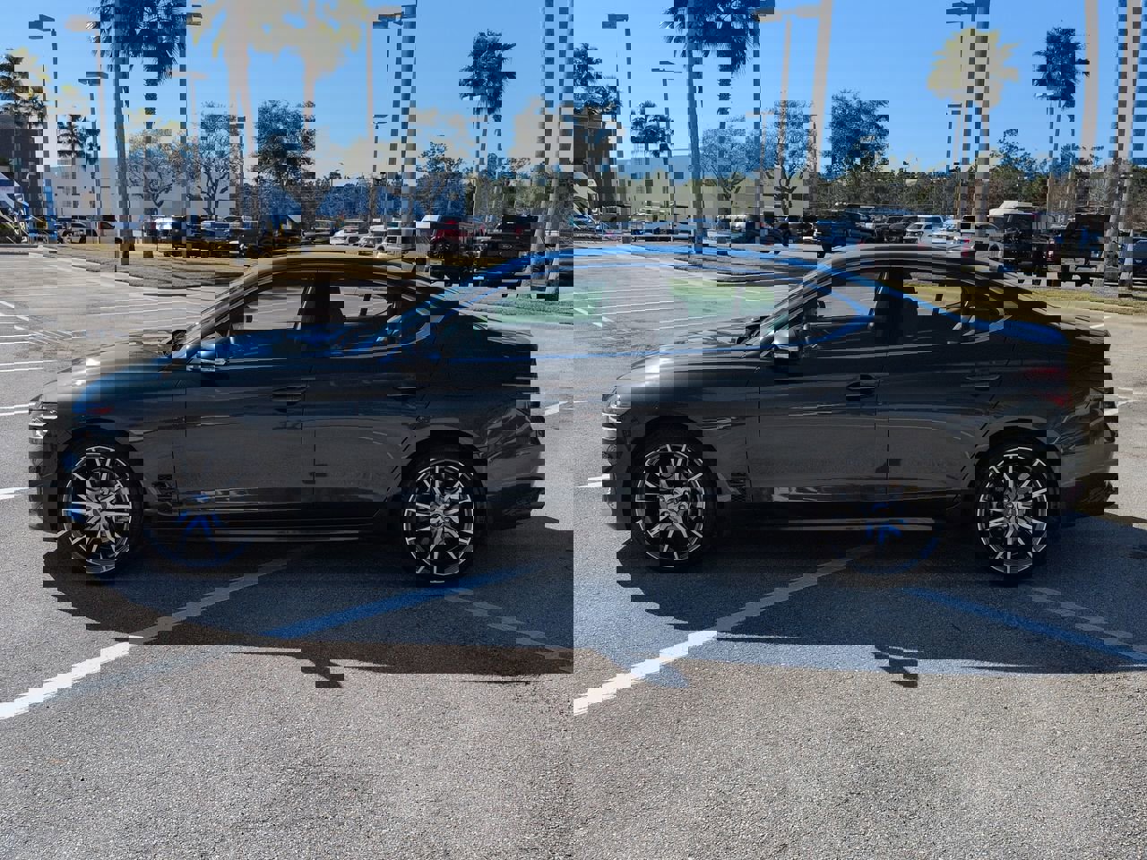 Used 2023 Genesis G70 2.0T image 7