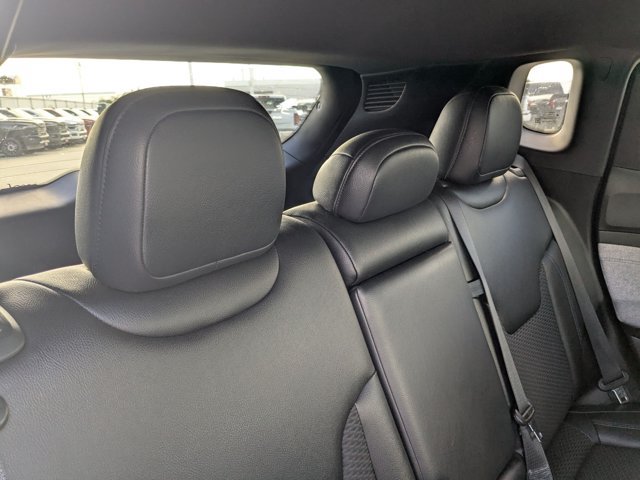 Used 2024 Jeep Compass Latitude AWD/4WD image 17