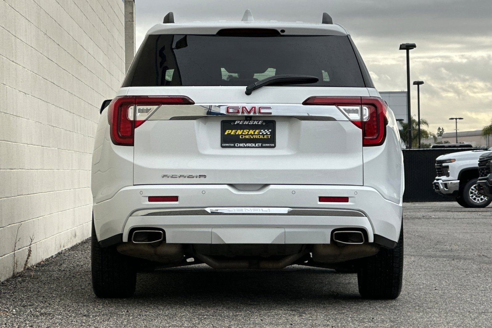 Certified 2023 GMC Acadia Denali image 5