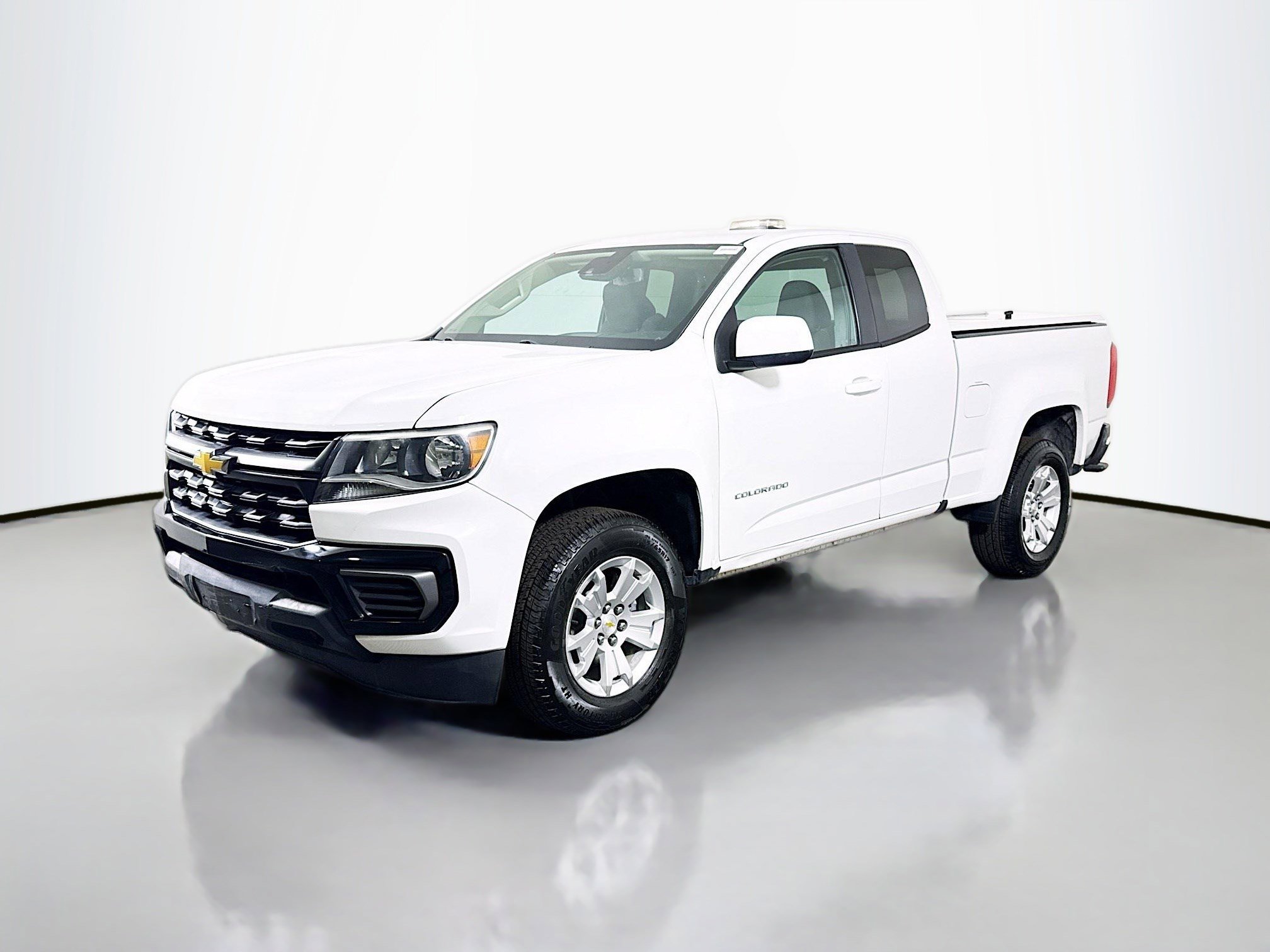 Used 2022 Chevrolet Colorado LT w/ Fleet Safety Package RWD image 4