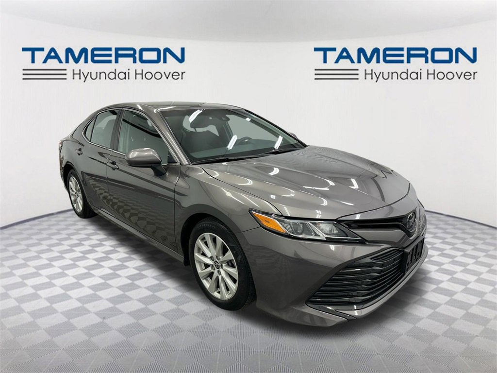 Used 2020 Toyota Camry LE image 7