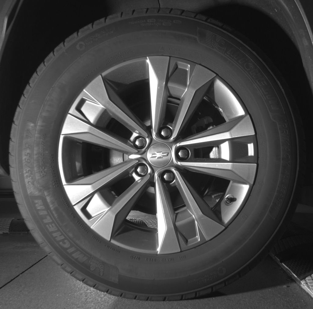 Used 2025 Chevrolet Equinox LT AWD/4WD image 11