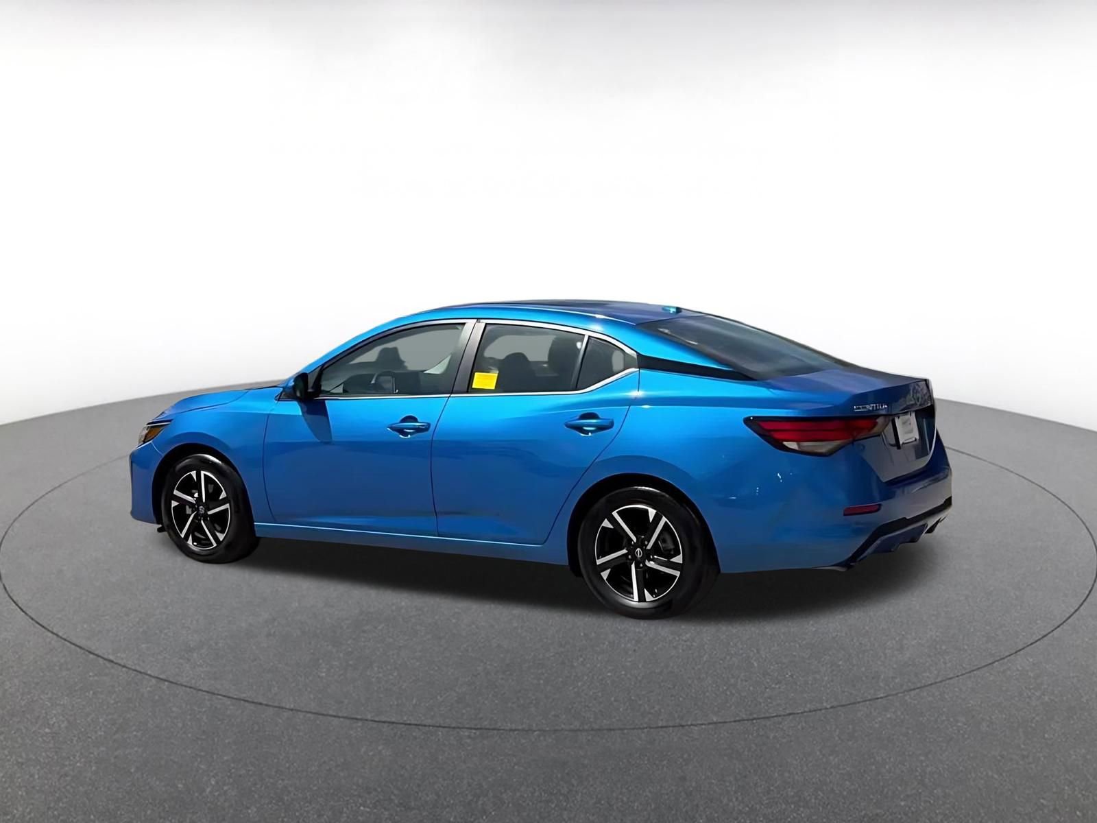 Used 2025 Nissan Sentra SV image 11