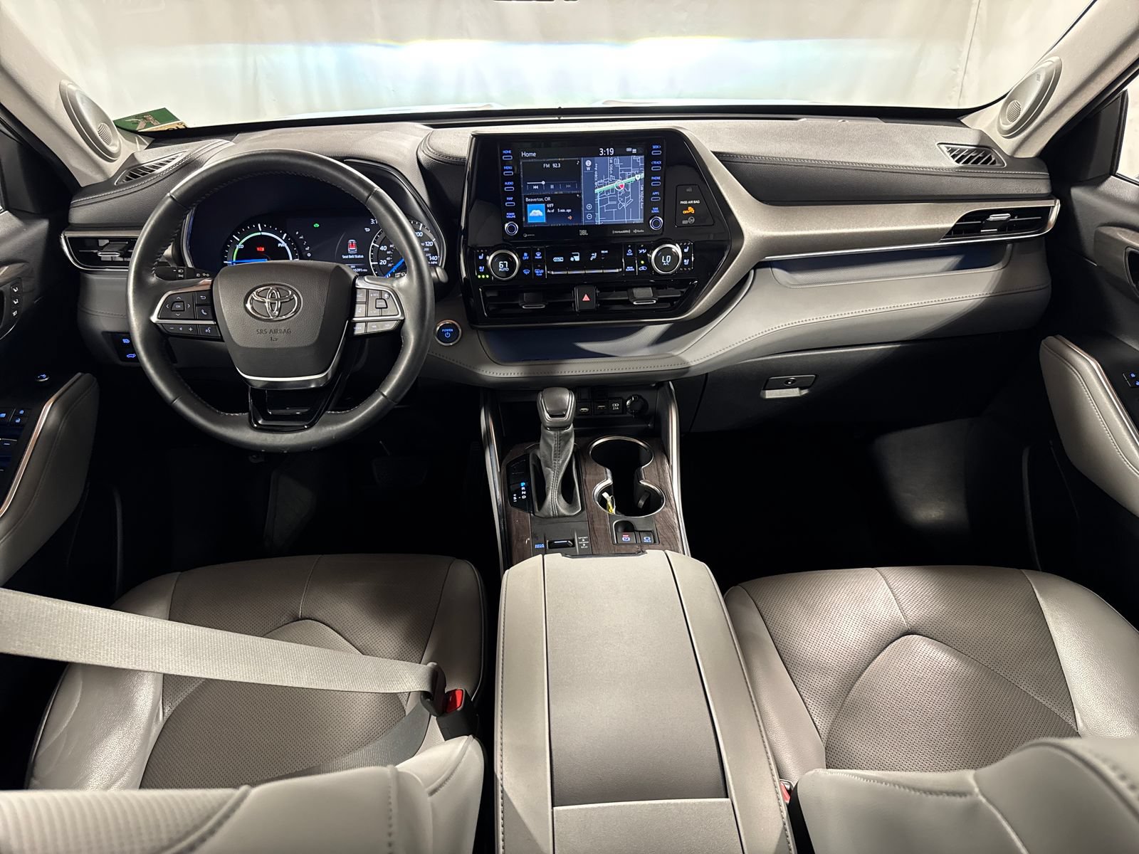 Used 2021 Toyota Highlander Limited AWD/4WD image 4