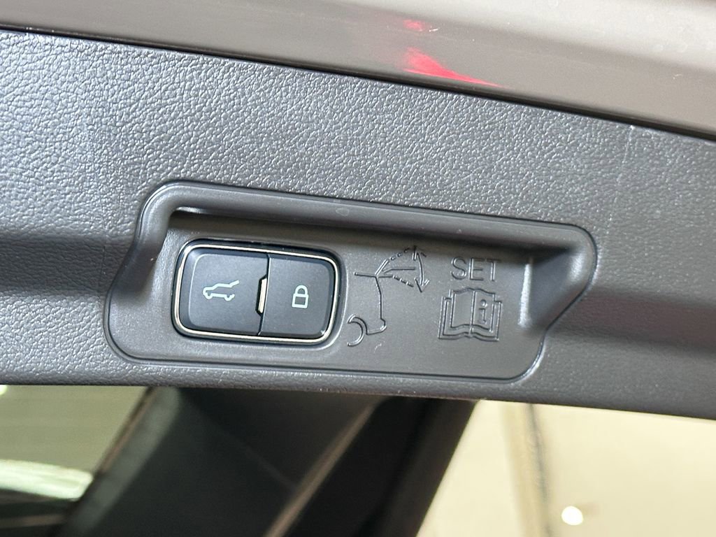 New 2026 Ford Explorer ST-Line image 15