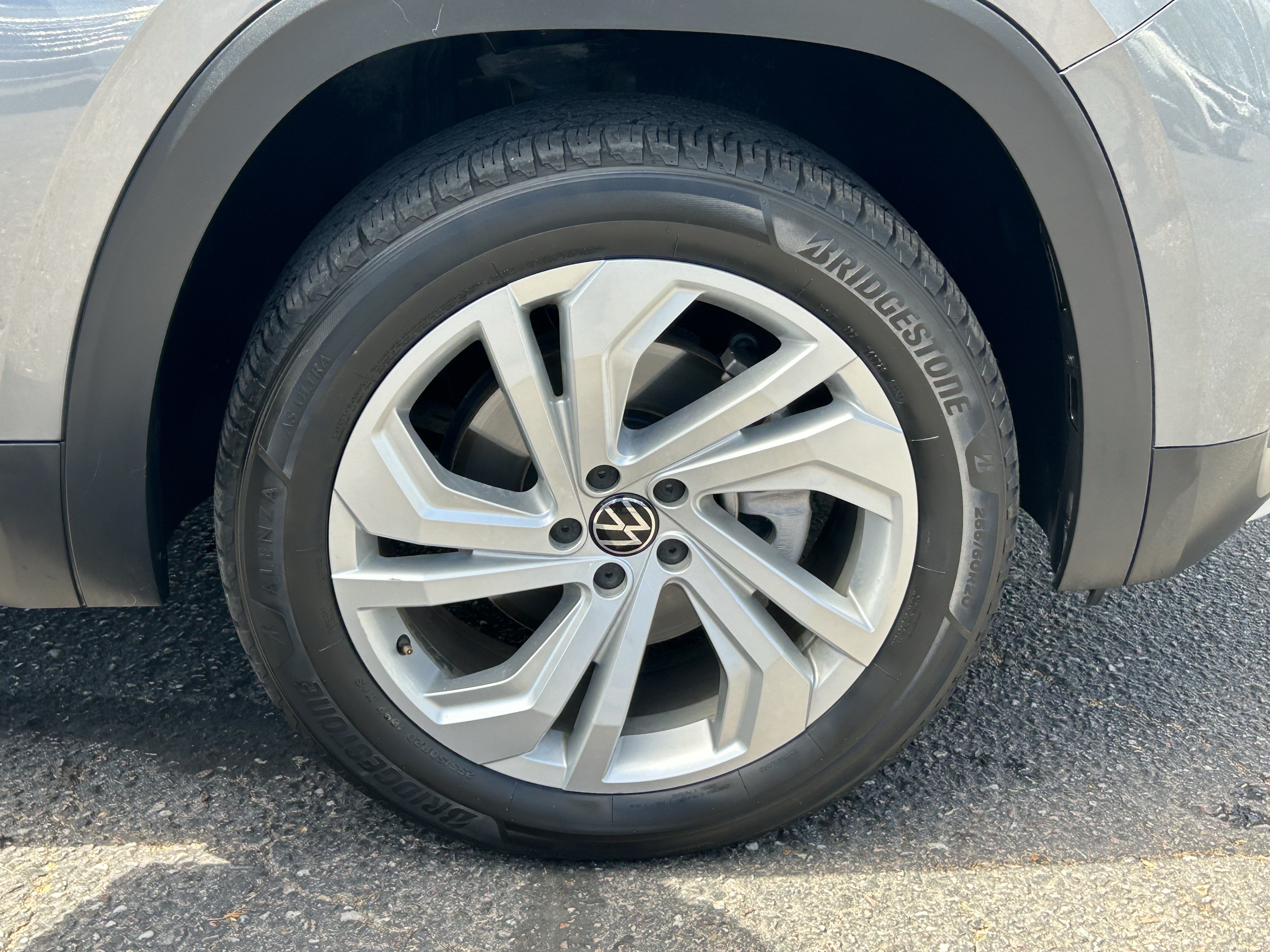 Used 2023 Volkswagen Atlas SE w/ Panoramic Sunroof Package FWD image 7