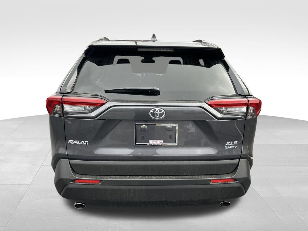 New 2025 Toyota RAV4 XLE image 4