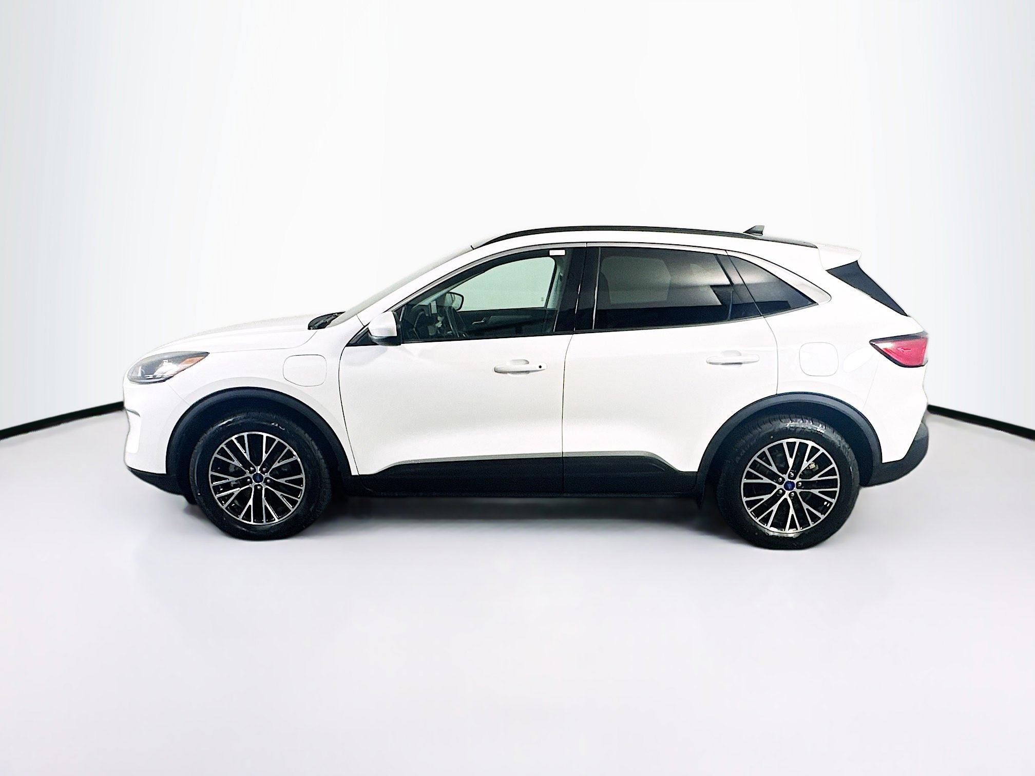 Used 2022 Ford Escape SEL w/ Technology Package image 4