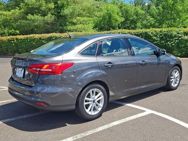 Used 2017 Ford Focus SE FWD image 6