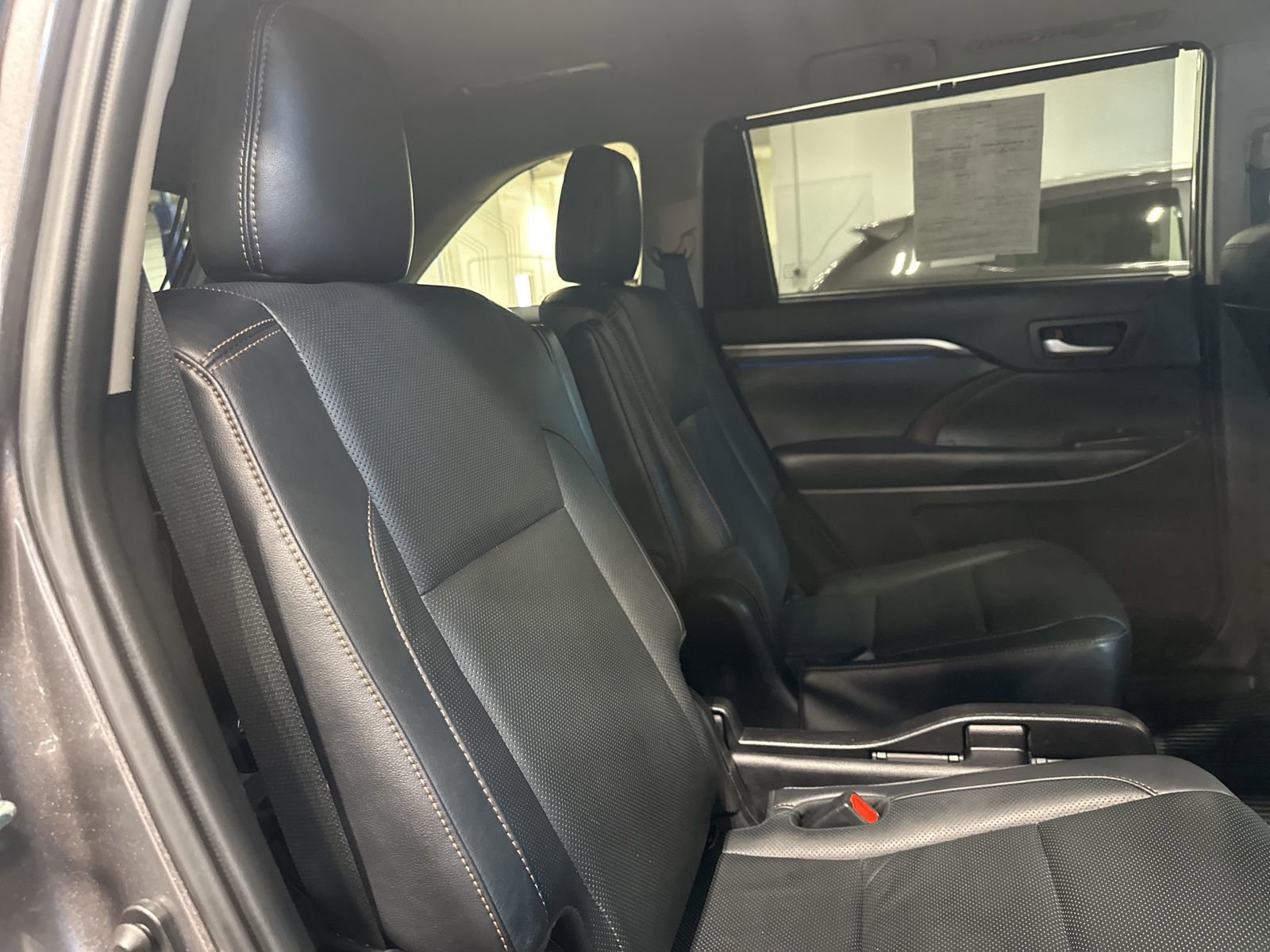 Used 2019 Toyota Highlander Limited w/ Protection Package #3 AWD/4WD image 38