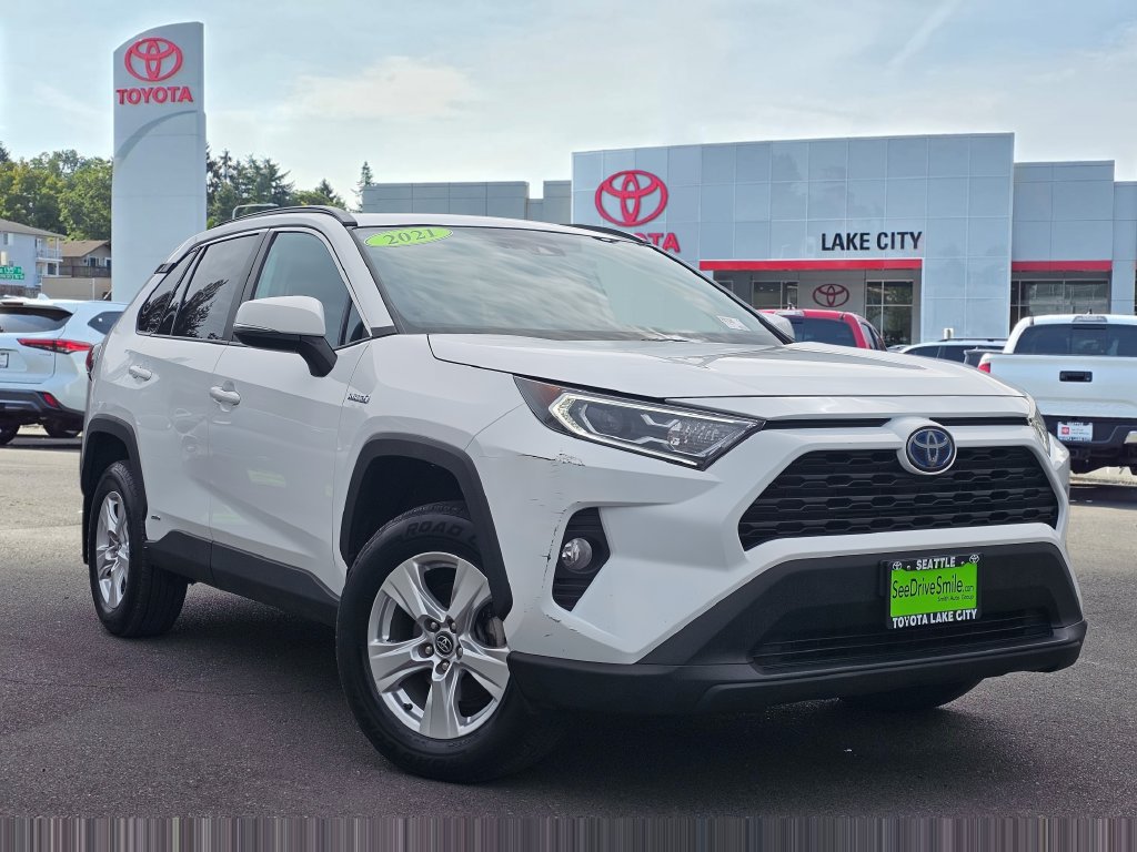 Used 2021 Toyota RAV4 XLE w/ Convenience Package AWD/4WD image 1
