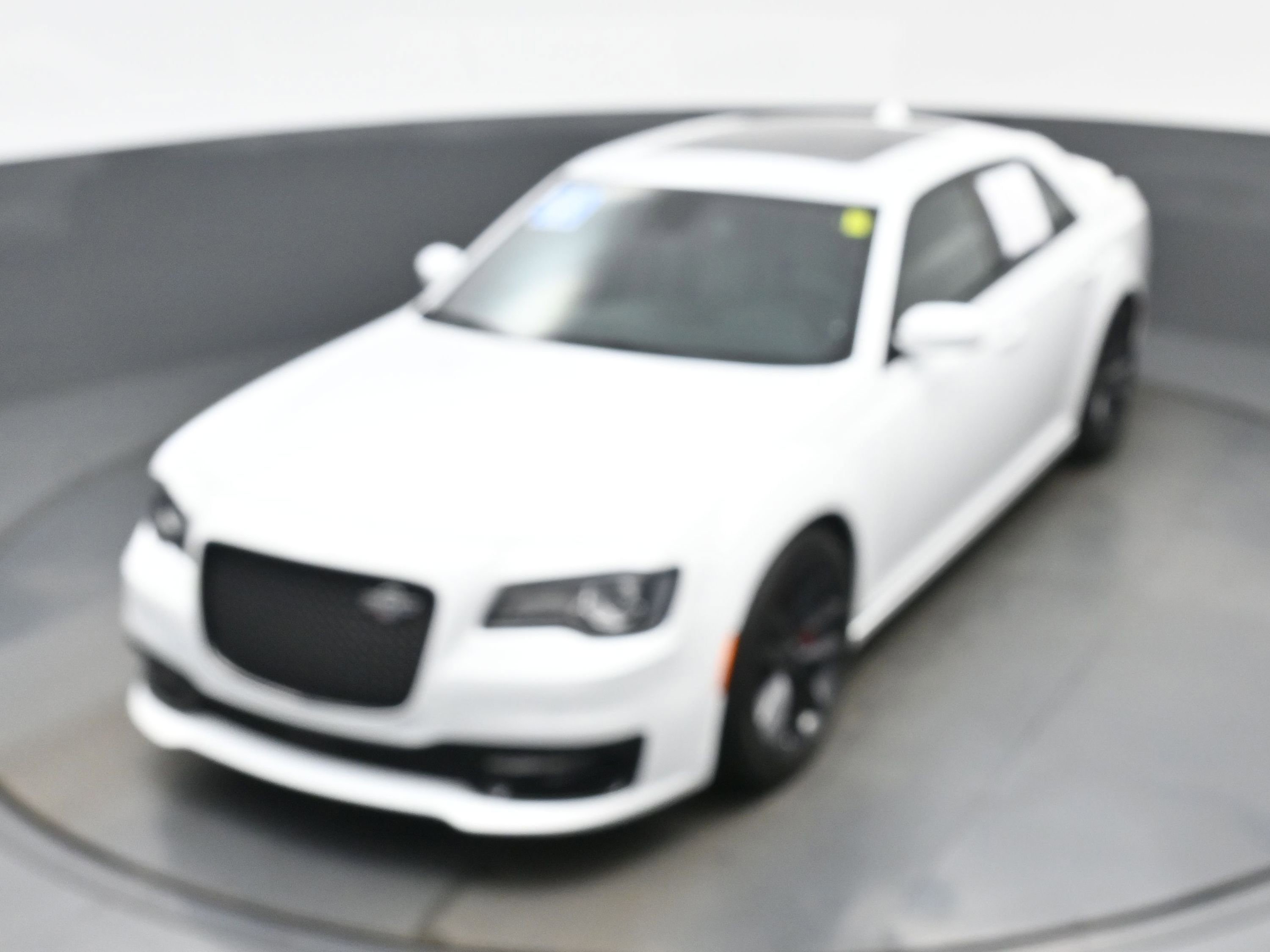 Used 2023 Chrysler 300 C image 33