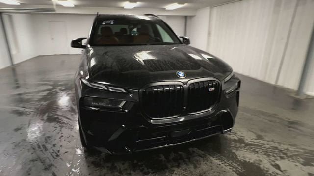 Used 2024 BMW X7 M60i image 3