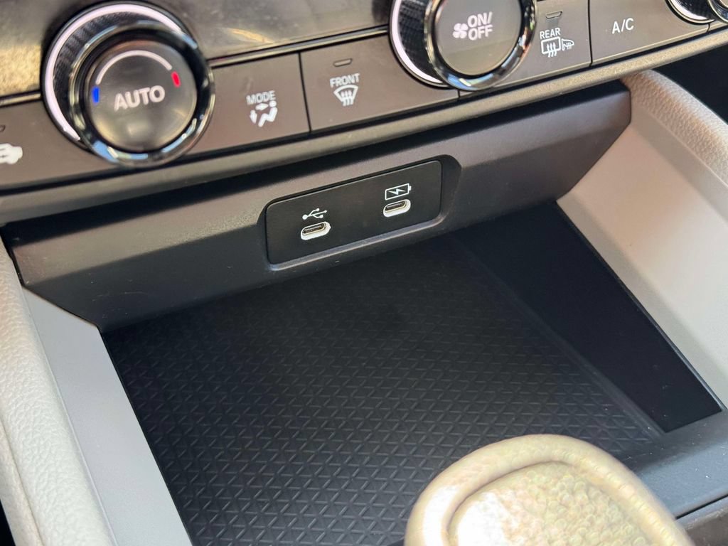 Used 2023 Honda Accord EX image 14