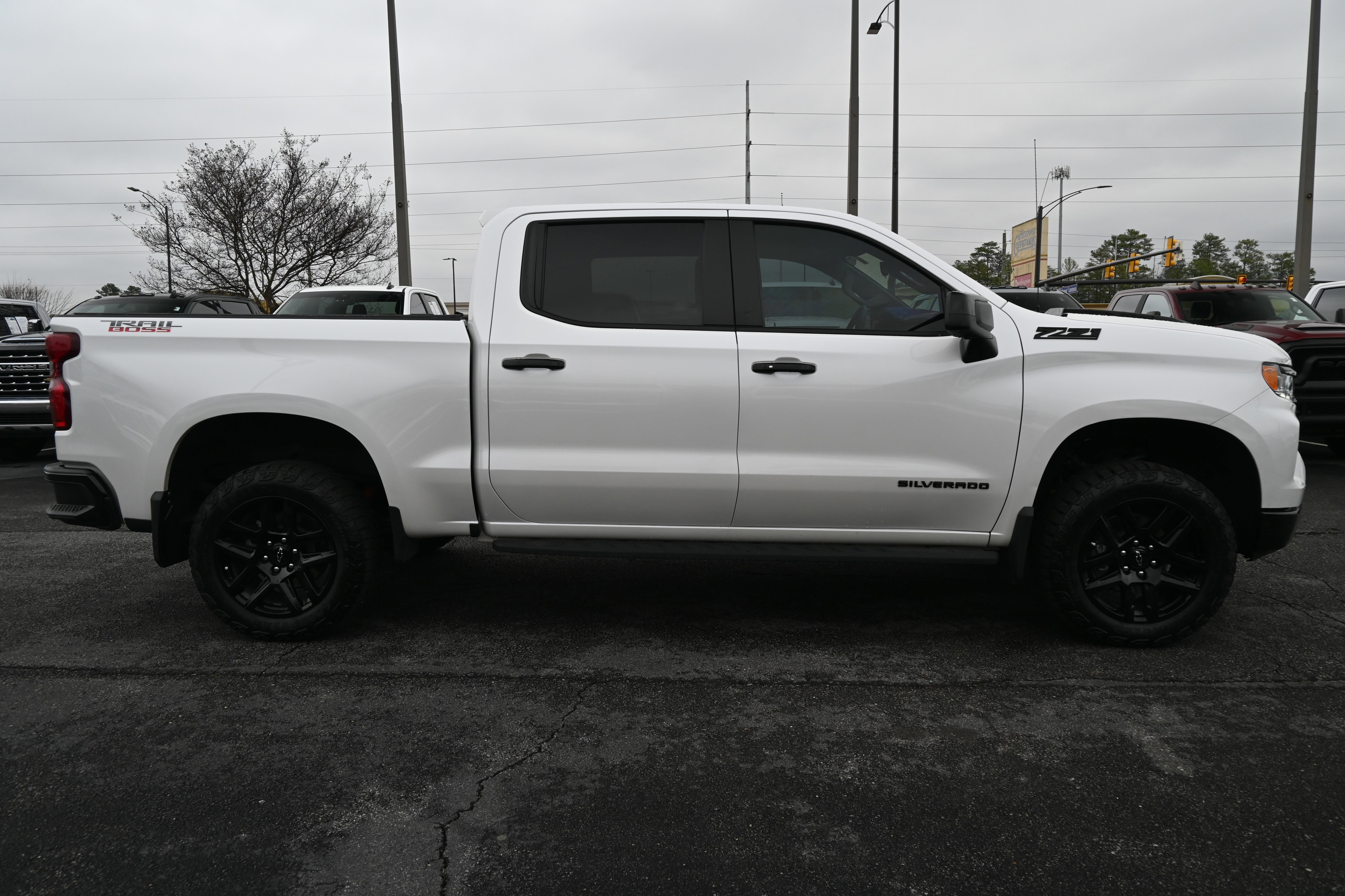 Used 2023 Chevrolet Silverado 1500 LT Trail Boss w/ Protection Package image 11