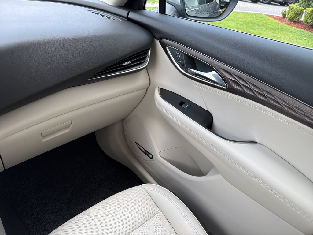 Used 2023 Buick Envision Avenir FWD image 16