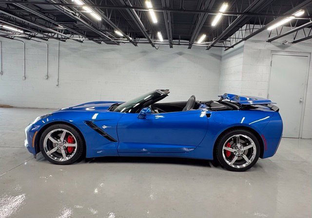 Used 2014 Chevrolet Corvette Stingray Convertible w/ 3LT Preferred Equipment Group RWD image 4