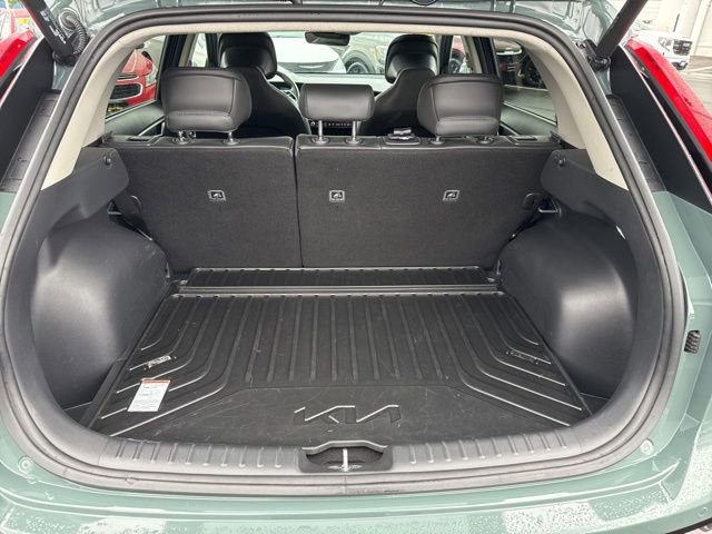 Certified 2023 Kia Niro SX Touring FWD image 11
